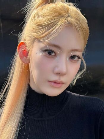 🔥 Sakura miyawaki leaked private photo uncensored full