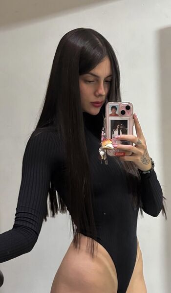 🔥 Sofiaatreides page leaked private photo uncensored full
