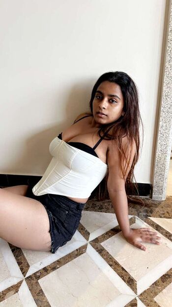 🔥 Suhana khan leaked private photo uncensored full