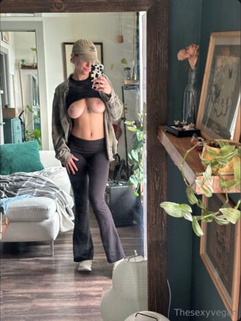 🔥 Thesexyvegan page leaked private photo uncensored full