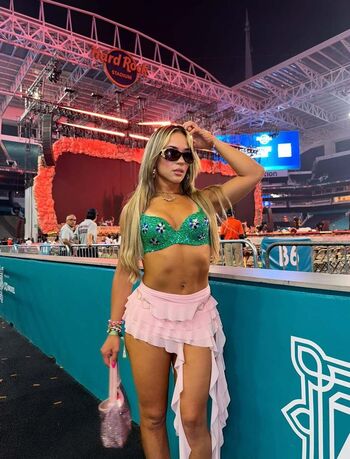 🔥 Valerie loureda leaked private photo uncensored full