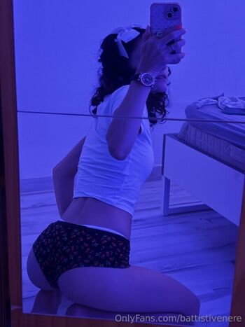 🔥 Venere battisti  page leaked private photo uncensored full