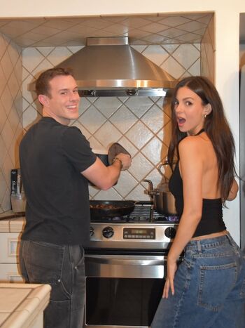 🔥 Victoria justice leaked private photo uncensored full