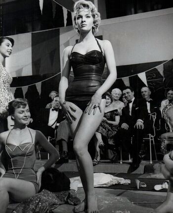 🔥 Vintage starlets page leaked private photo uncensored full