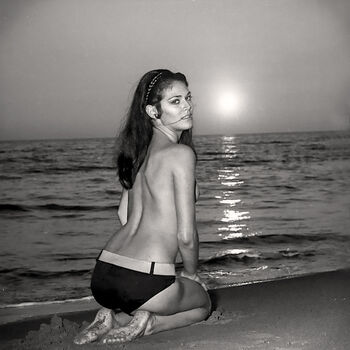 🔥 Vintage starlets page leaked private photo uncensored full