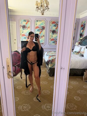 🔥 Yesjulz  page leaked private photo uncensored full