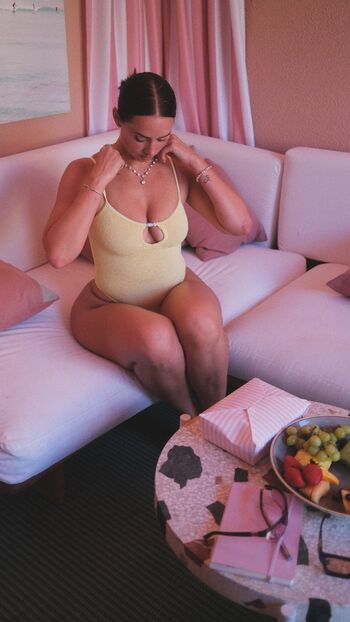 🔥 Yesjulz  page leaked private photo uncensored full