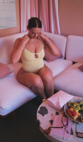 🔥 Yesjulz leaked private photo uncensored full