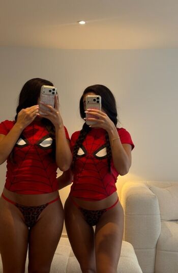 🔥 Yourtwinss leaked private photo uncensored full