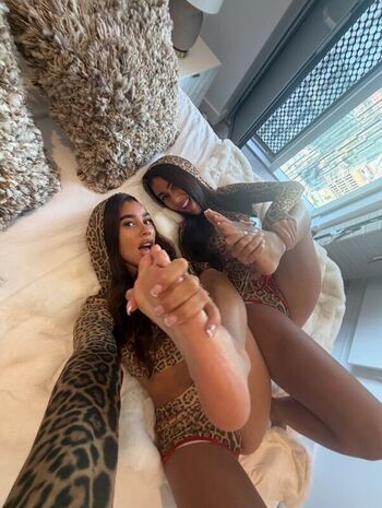 🔥 Yourtwinss leaked private photo uncensored full