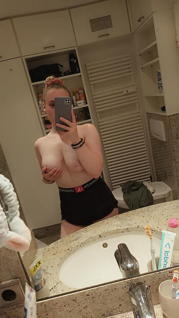 🔥 Zoe anne may page leaked private photo uncensored full