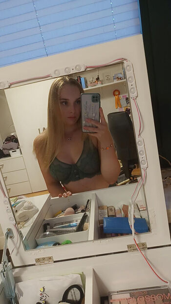 🔥 Zoe anne may page leaked private photo uncensored full
